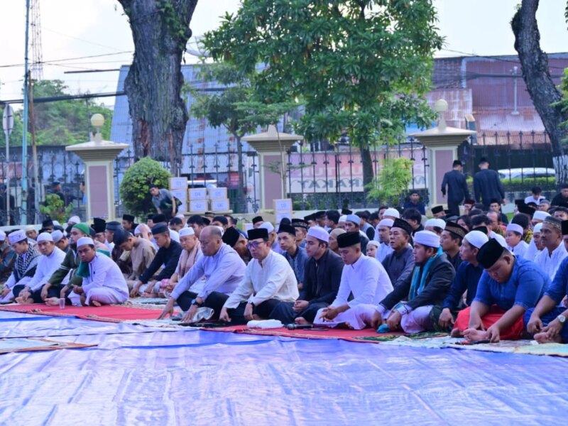 Polda Jambi Gelar Salat Iduladha dan Sembelih 22 Hewan Kurban, Perkuat Kepedulian Sosial – Detiktoday.com