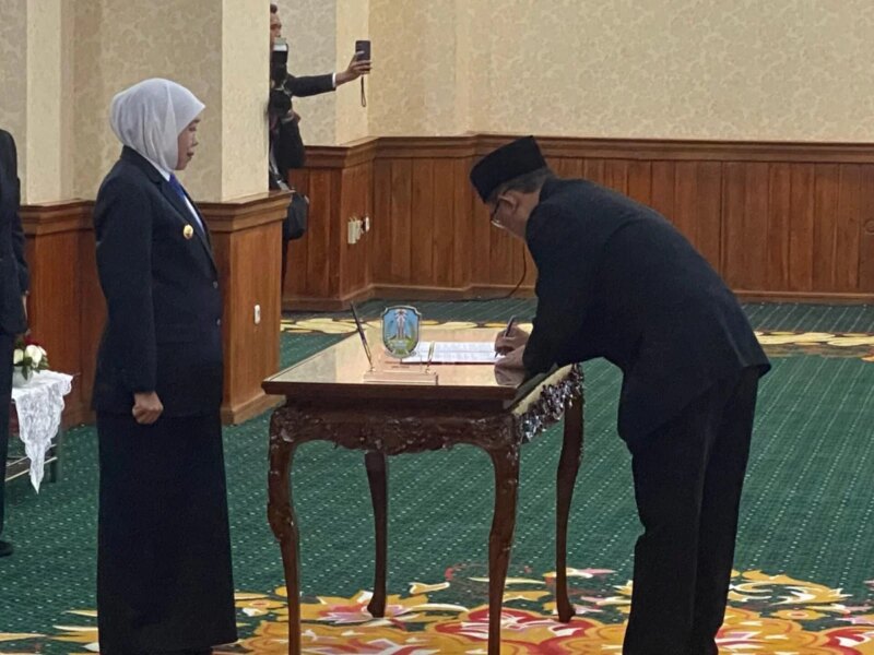 Gubernur Khofifah Kukuhkan Shodiqin, BKKBN Jatim Siapkan Strategi Tekan Nikah Dini dan Stunting – Detiktoday.com