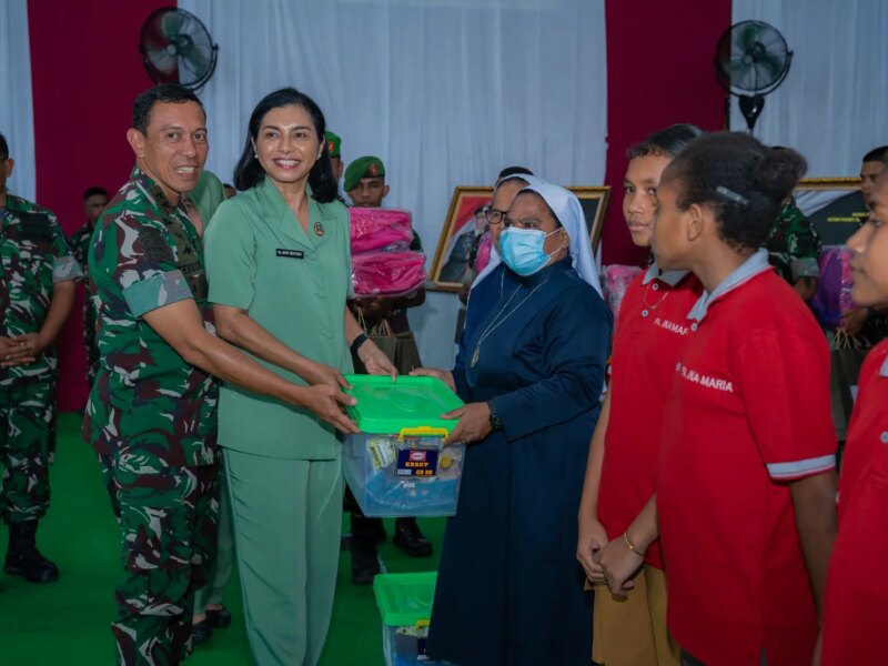 Pangdam XVIII/Kasuari Beri Tali Asih kepada Anak Panti Asuhan Ina Maria – Detiktoday.com