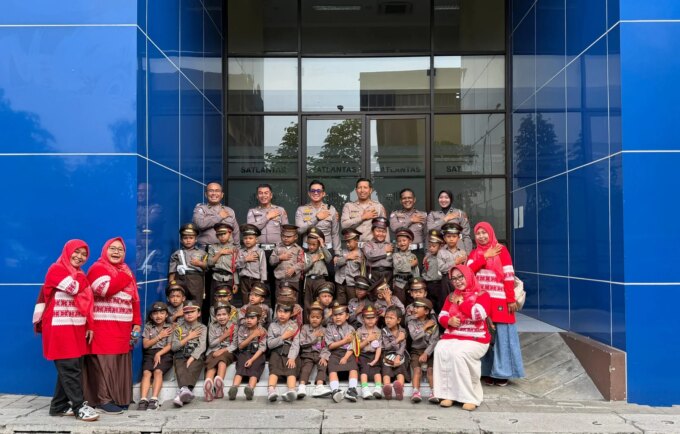 Polisi Sahabat Anak, Satlantas Polresta Sidoarjo Tanamkan Tertib Lalu Lintas Sejak Dini – Detiktoday.com