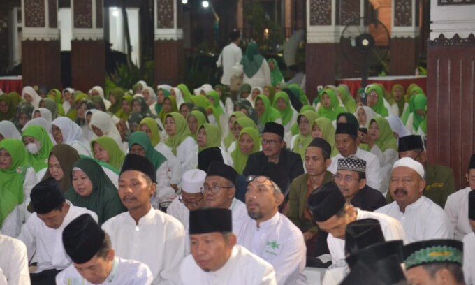 Ribuan Jamaah Padati Pendopo Delta Wibawa, Bupati Subandi Mohon Doa Ulama dan Umara untuk Sidoarjo – Detiktoday.com
