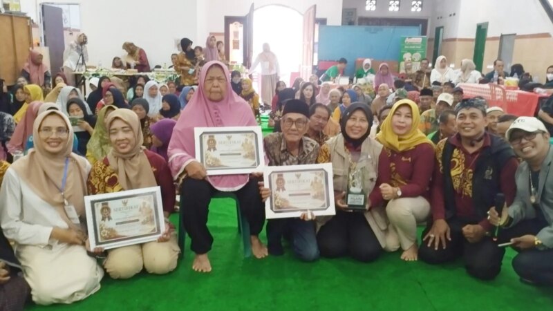 Semarak Hari Lansia ke-30 Kapas Madya Surabaya, Ratusan Lansia Diajak Sehat dan Mandiri  – Detiktoday.com