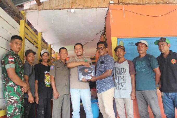 Kodim 1206 Putussibau Resmikan Kampung Merah Putih di Hilir Kantor, Linmas Dapat Seragam Baru – Detiktoday.com