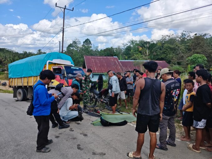 Tragedi di Tanjakan Nanga Nuar Motor Oleng Tabrak Truk Cat, Pemuda 26 Tahun Tewas di Tempat – Detiktoday.com