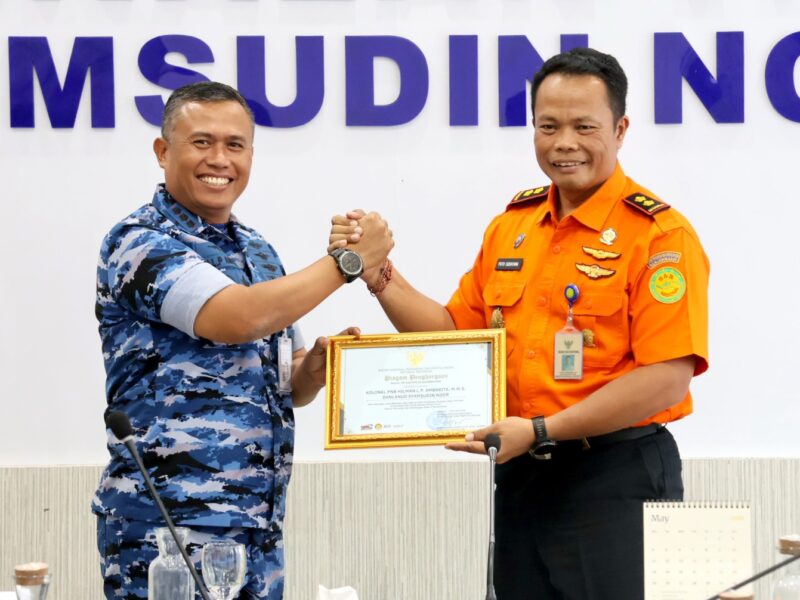 Sinergi Tanpa Batas, Kabasarnas Beri Penghargaan Khusus untuk Lanud Sjamsudin Noor