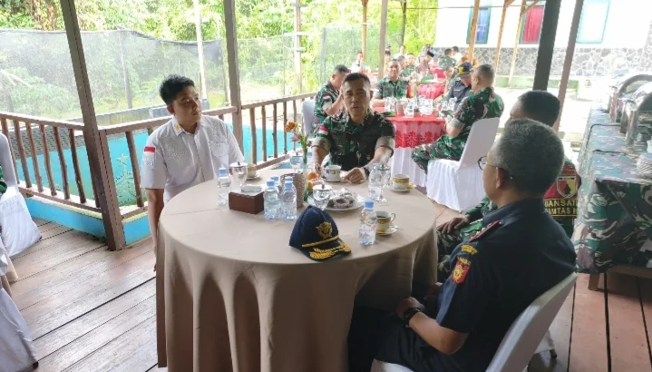 Perkuat Pengawasan Perbatasan, Imigrasi Putussibau Hadiri Kunker Pangdam XII/Tpr di Pos Kotis Badau – Detiktoday.com