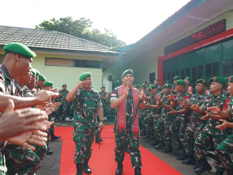 Turun ke Uncak Kapuas, Pangdam XII/Tpr Beri ‘Wejangan Keras’ ke Prajurit Kodim 1206/Psb: Jauhi Ilegal! – Detiktoday.com