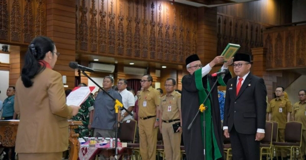 Agustina Wilujeng Lantik Handi Priyanto Jadi Sekda Definitif Kota Semarang