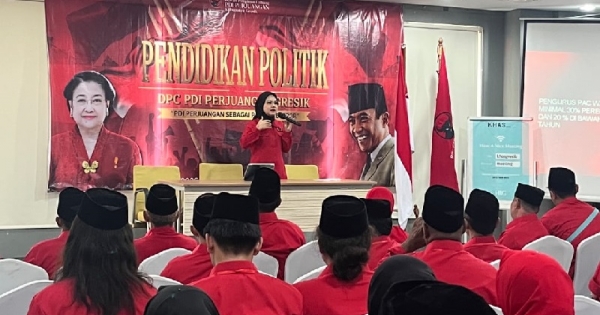 Bekali PAC PDI Perjuangan se-Gresik, Nila Yani: Politik Harus Melayani Masyarakat