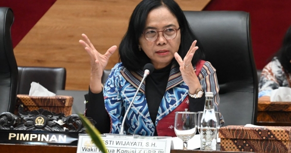 ​Cegah Kericuhan Suporter, MY Esti Desak Kemenpora dan PSSI Utamakan Pembinaan