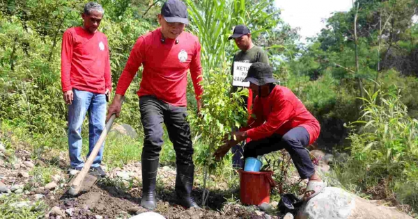 Jaga Kelestarian Sumber Air, Ketua DPRD Jateng Inisiasi Gerakan 'Jogo Kali' di Karanganyar