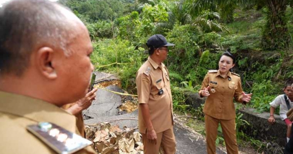 Karolin Turun Tangan Periksa Akses Jalan yang Terputus
