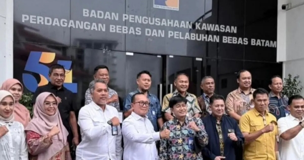 Kawal Proyek Air Bersih Rp93 Miliar, Bupati Sujiwo Targetkan Distribusi Lancar Tahun Depan