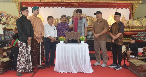 Lawan Arus Budaya Instan, Danang Maharsa Puji Kegigihan Dalang Muda Sleman