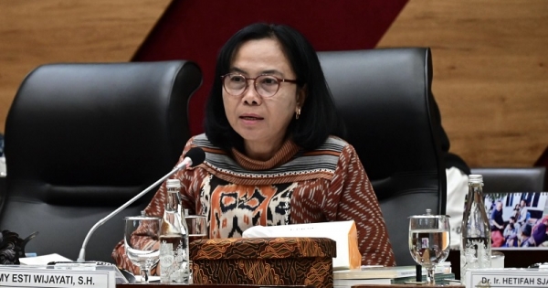 MY Esti Tegaskan Haram Hukumnya Anak Indonesia Tidak Sekolah!