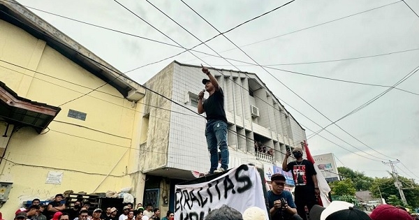 Evaluasi Kebijakan dan Perlindungan Pekerja