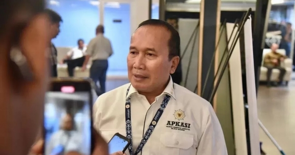 Sujiwo Sebut Istri Camat Emban Tugas Mulia