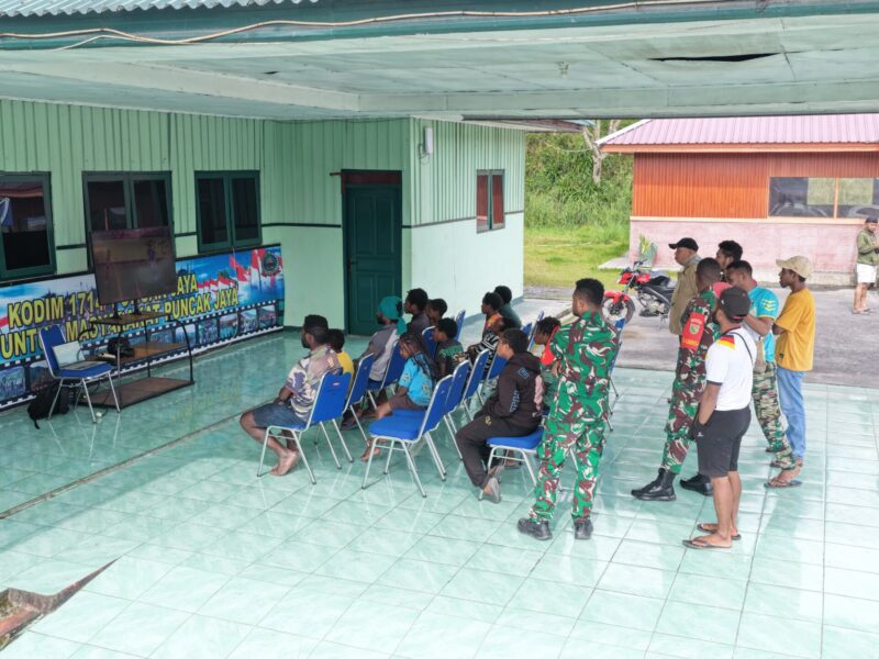 Kodim 1714/Puncak Jaya Gelar Nobar Piala Dunia 2026 Bersama Masyarakat