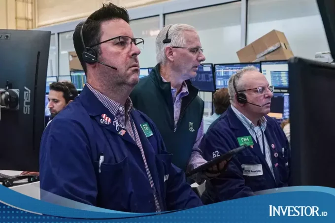 Wall Street Terseok, Dow Jones Malah Ukir Rekor BaruWall Street Terseok, Dow Jones Malah Ukir Rekor Baru