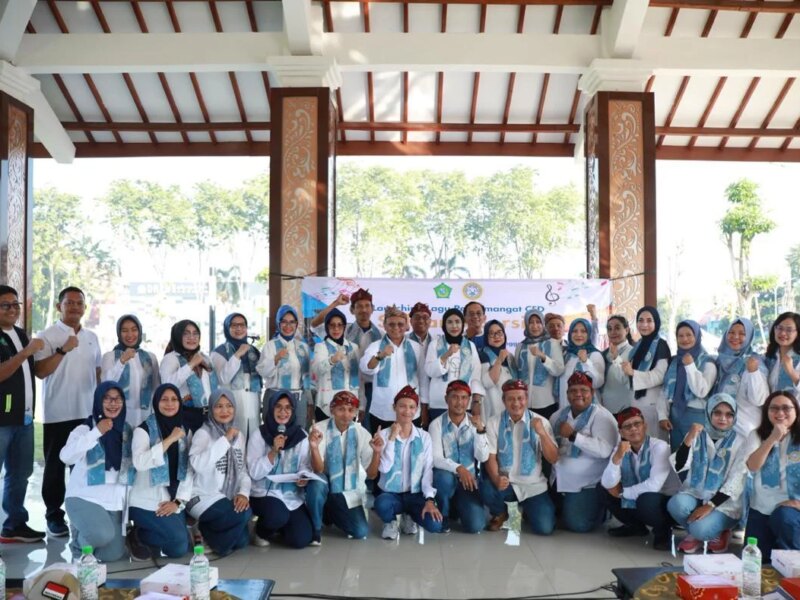 Dari Panggung CFD, Wabup Mimik Apresiasi Lagu “Sidoarjo Bersih” untuk Bangun Kesadaran Warga Jaga Kebersihan – Detiktoday.com