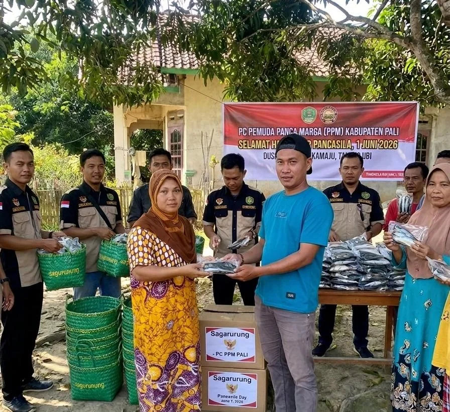 PPM PALI Tebar Semangat Pancasila Lewat Aksi Bagi Ikan Sagarurung ke Warga Dusun II Sukamaju – Detiktoday.com