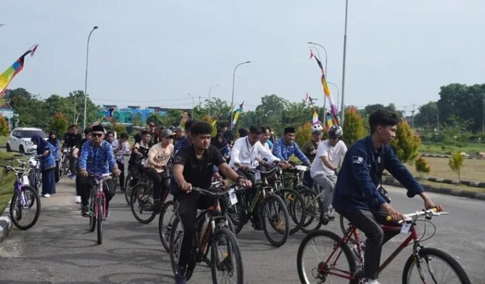 UIN STS Jambi Resmi Buka Pekan Lingkungan 2026, Ratusan Peserta Ikuti Fun Bike dan Tanam Pohon – Detiktoday.com