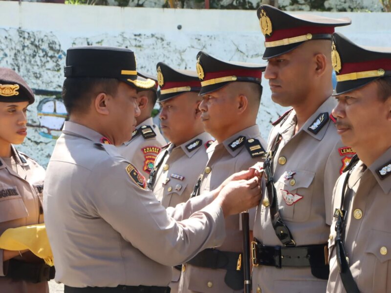 Kapolres Fakfak Pimpin Sertijab Sejumlah Pejabat Utama dan Kapolsek Jajaran – Detiktoday.com