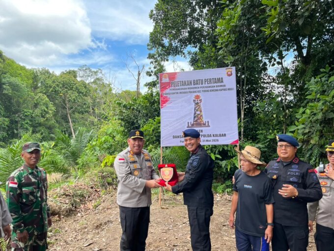 Batu Pertama Monumen Brimob Diletakkan di Merakai Panjang Kapuas Hulu  – Detiktoday.com