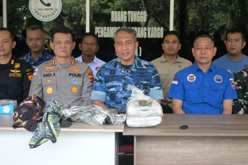 Sinergi Lanud Sultan Iskandar Muda dan Unsur Pengamanan Bandara Gagalkan Penyelundupan 2,8 Kg Ganja