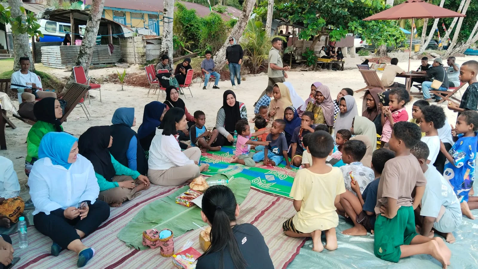 Ketua Persit KCK Daerah XVIII/Kasuari Berbaur dan Menikmati Keindahan Pantai Wambar – Detiktoday.com