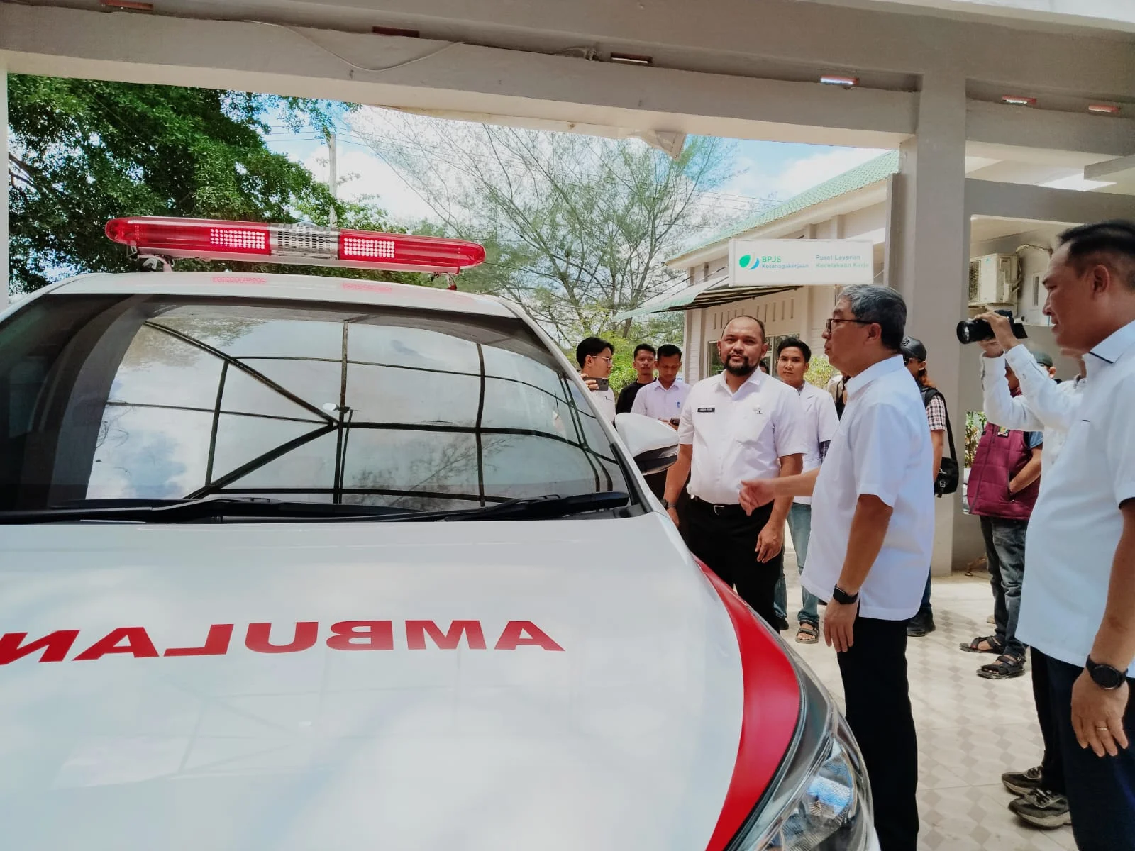 Pasca Penerimaan Mobil Ambulance, Ini yang Dilakukan Direktur RSUD – Detiktoday.com