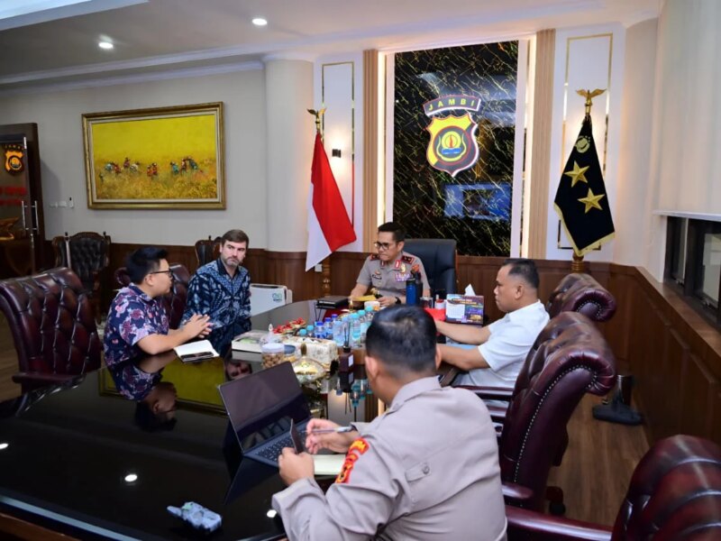 Kapolda Jambi Terima Audiensi Konsulat AS, Bahas Keamanan, Investasi dan Ancaman Kejahatan Digital – Detiktoday.com