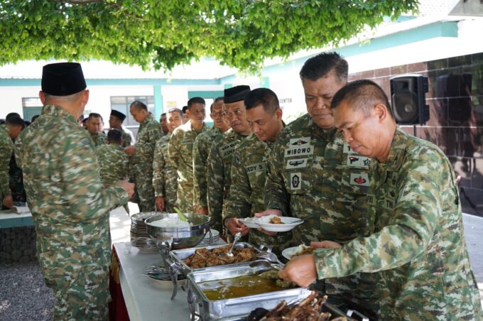 Lewat Momen Sederhana, Danrem 081/DSJ Rawat Kebersamaan dan Soliditas Satuan