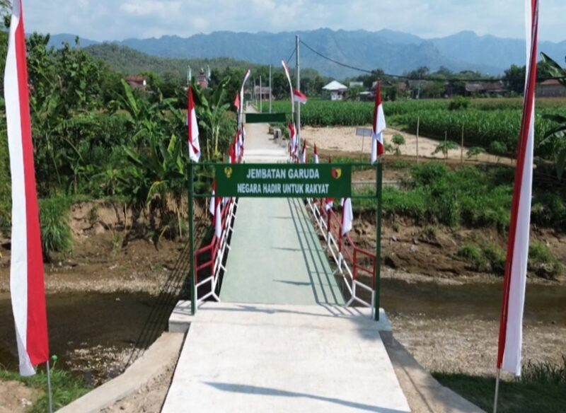Saat Penantian Panjang Berakhir di Atas Jembatan Garuda