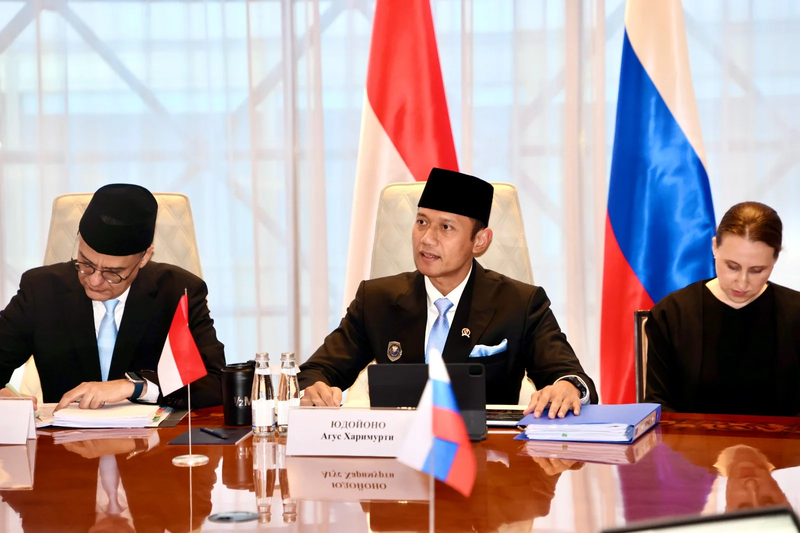 Bertemu Menteri Transportasi Rusia, Menko AHY Bahas Kerja Sama Kereta Api dan Energi Rendah Karbon – Detiktoday.com