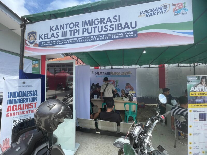 Imigrasi Putussibau Buka Layanan di SATAP, Warga Kapuas Hulu Sambut HUT ke-131 Tanpa Antre Kantor – Detiktoday.com