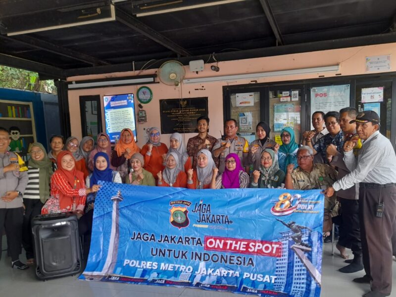 Polsek Gambir Kunjungi Posyandu RW 02 RPTRA Flamboyan Kelurahan Petojo Utara