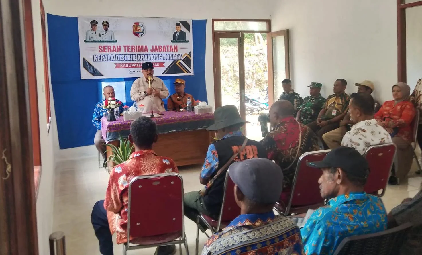Babinsa Kramomongga Hadiri Sertijab Kepala Distrik, Perkuat Sinergi untuk Kemajuan – Detiktoday.com