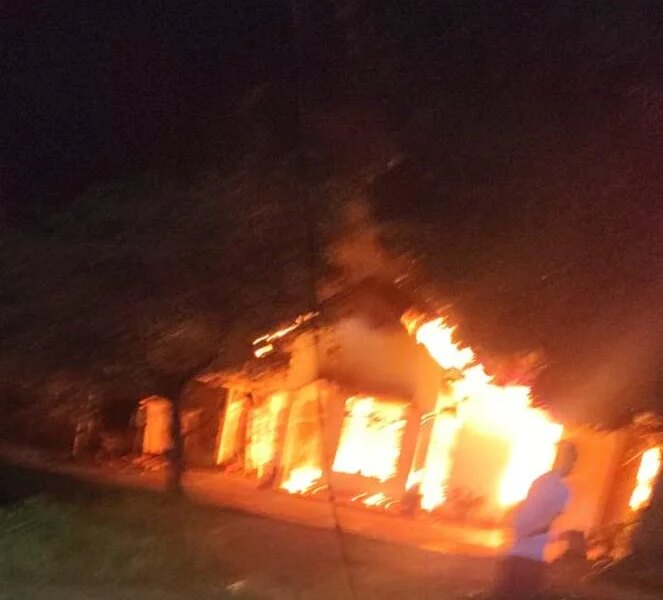 Satu Unit Rumah Permanen di Jorong Lingkung Kawat Ludes Dilalap Si Jago Merah – Detiktoday.com