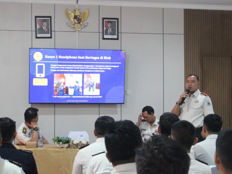 Kalapas Sidoarjo Pimpin Rapat Dinas, Tekankan Disiplin dan Integritas Pegawai – Detiktoday.com
