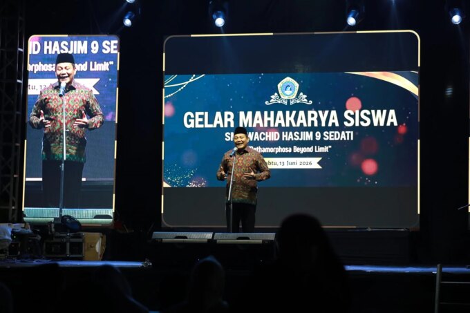 Bupati Sidoarjo Subandi Ajak Orang Tua Aktif Dampingi Anak Hadapi Tantangan Digitalisasi – Detiktoday.com