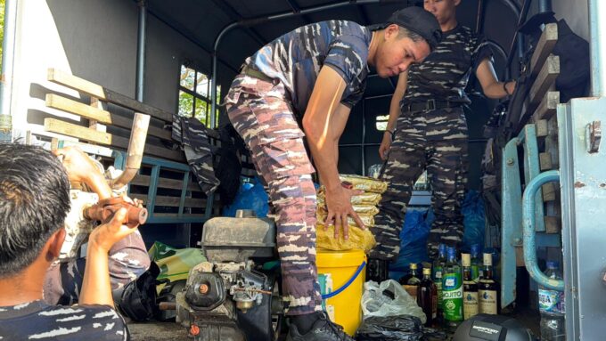 TNI AL GAGALKAN PENYELUNDUPAN SIANIDA DAN BARANG ILEGAL LINTAS NEGARA DI SULAWESI UTARA