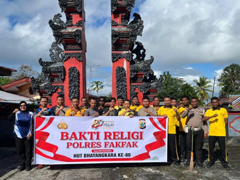 Polres Fakfak Tebar Kasih Lewat Bhakti Religi, Rawat kebhinnekaan di HUT Bhayangkara ke-80 – Detiktoday.com