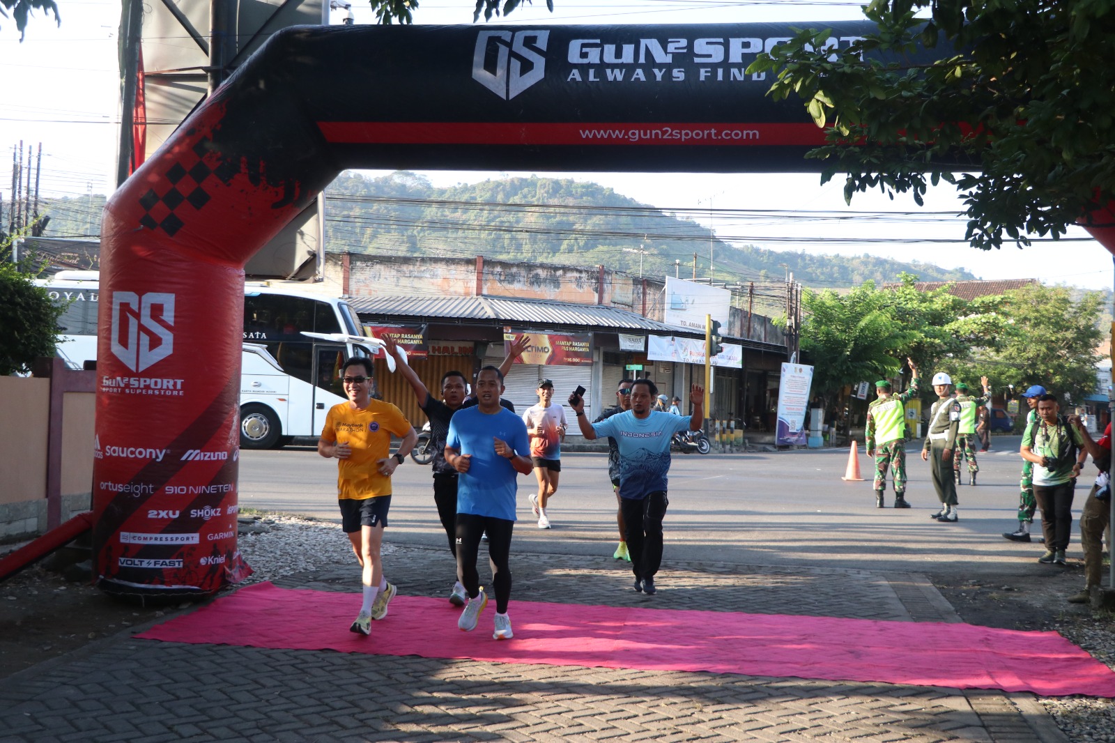 Dandim Tulungagung Pimpin Fun Run 15 Km, Perkuat Kebugaran Prajurit dan Tebar Kepedulian Sosial
