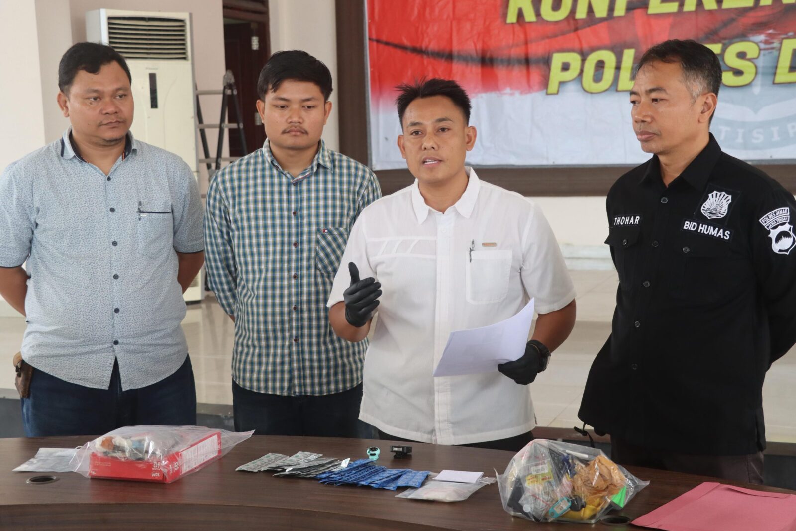 Kedok Jualan Es Teh, Pengedar Sabu Dibekuk Satresnarkoba Polres Demak