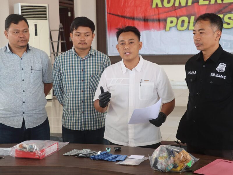 Kedok Jualan Es Teh, Pengedar Sabu Dibekuk Satresnarkoba Polres Demak
