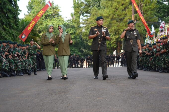 Pangdam IV/Diponegoro Pimpin Sertijab Danyonif 400/Banteng Raiders: Semangat Juang dan Kehormatan Prajurit Raider