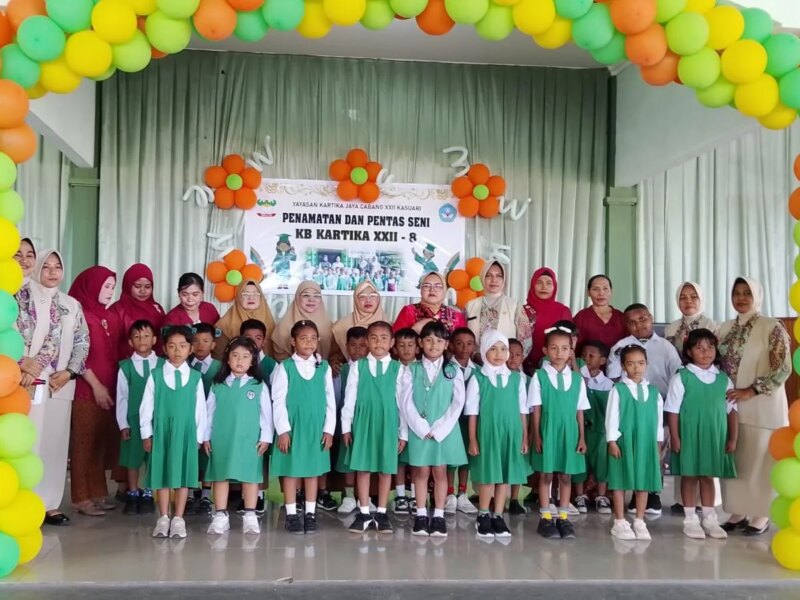 KB Kartika XXII-8 Gelar Penyematan dan Pentas Seni, Wujudkan Anak Cerdas Berkarakter – Detiktoday.com