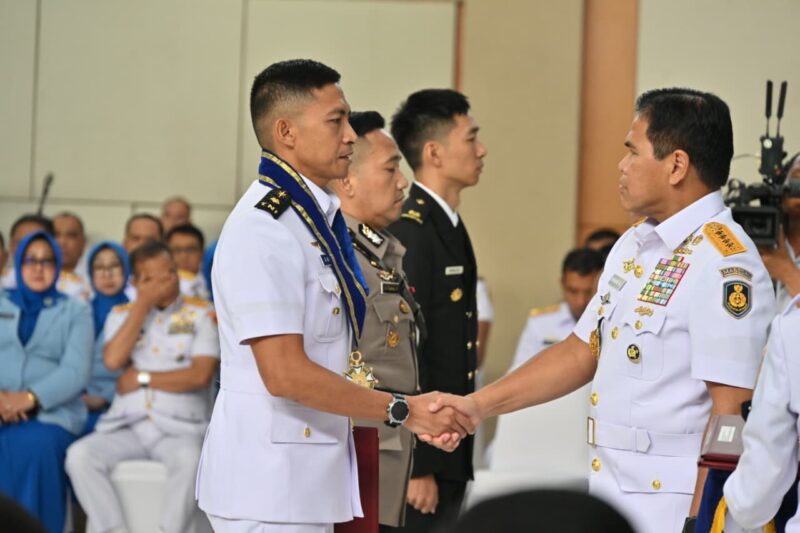 TNI AL GELAR WISUDA DAN PENUTUPAN DIKREG SESKOAL, SIAPKAN PEMIMPIN MARITIM UNGGUL HADAPI TANTANGAN GLOBAL