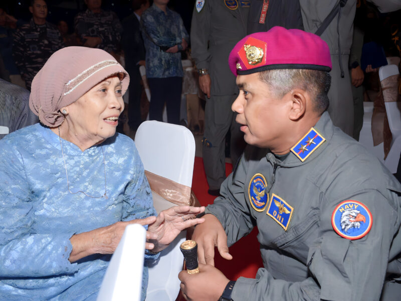 PANGKORMAR DIWAKILI DANPASMAR 2 HADIRI TASYAKURAN HUT KE-70 PENERBANGAN TNI AL